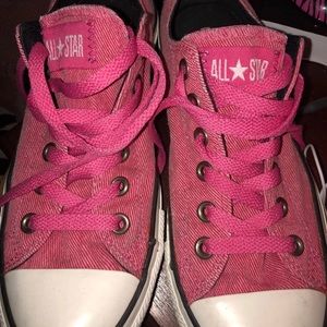 HOT PINK Converse ⭐️👟✨
